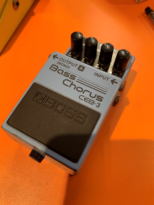 BOSS CEB-3の画像